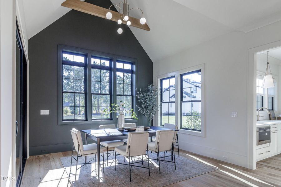 200_MEADOW_WALK_DR_INTERIOR_23 200_MEADOW_WALK_DR_INTERIOR_23