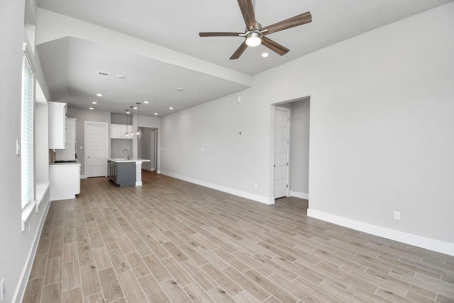 Spacious, unfurnished interior of a new home in Arabella on the Prairie: Signature Collection, Richmond (Image 27).