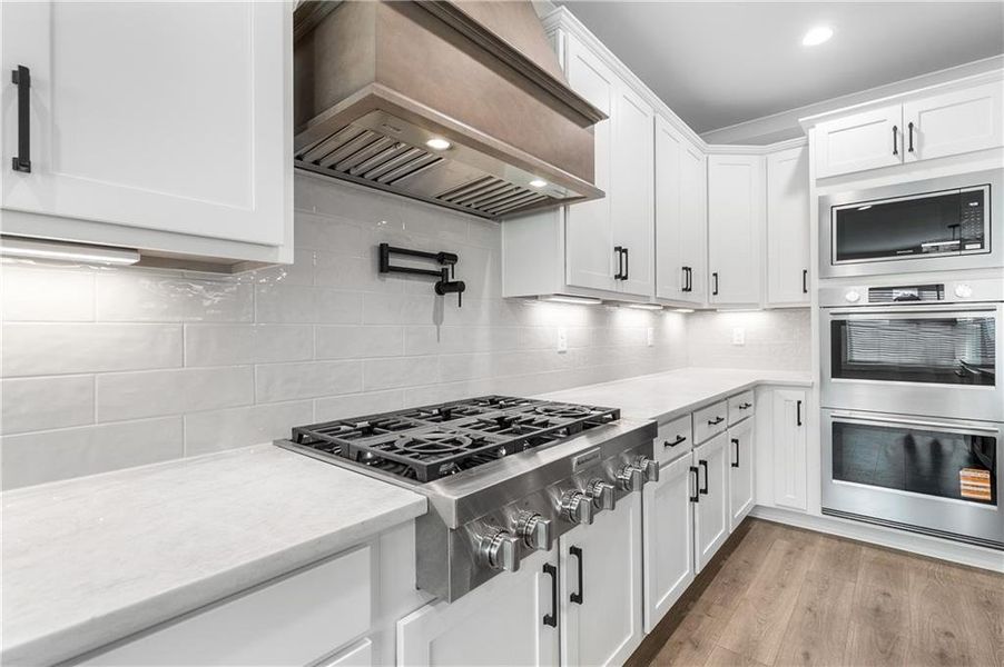 Furnished interior view inside a new home in Stonegate, Monroe (Image 11).