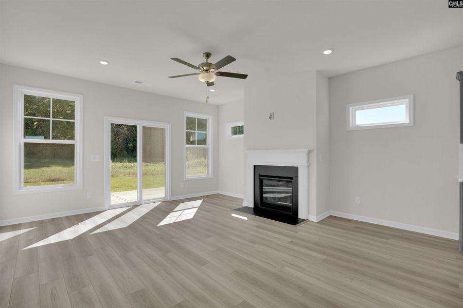 Spacious, unfurnished interior of a new home in Rolling Hills, Prosperity (Image 16).