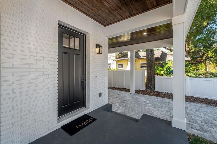 Exterior details and patio area of a home in , Tampa (Image 30).