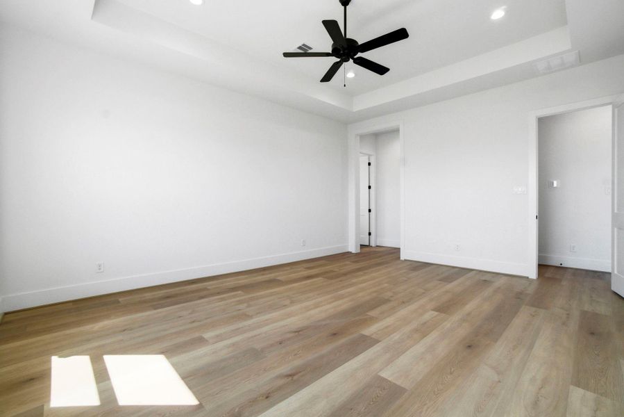 Spacious, unfurnished interior of a new home in Chapel Bend, Montgomery (Image 39).