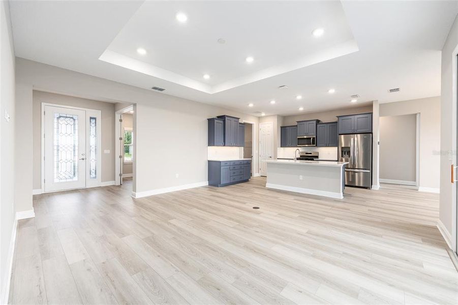 Spacious, unfurnished interior of a new home in , Ocala (Image 15).