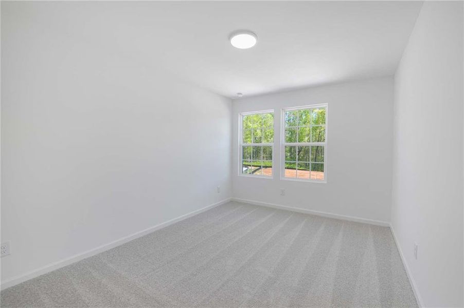Spacious, unfurnished interior of a new home in The Pointe at Heron Bay, Locust Grove (Image 16).