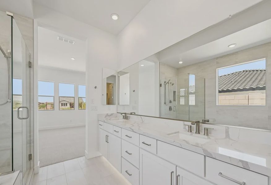 Homesite 96 Primary Bath - 13 of 19