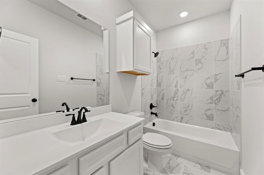 09. 1909 Sapphire - 2ND Bath 09. 1909 Sapphire - 2ND Bath