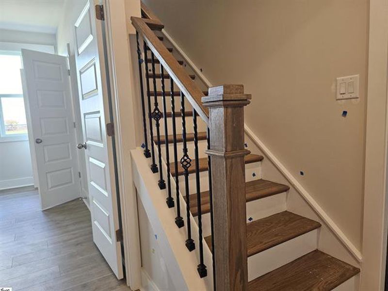 Image 17 of a home in South Park.