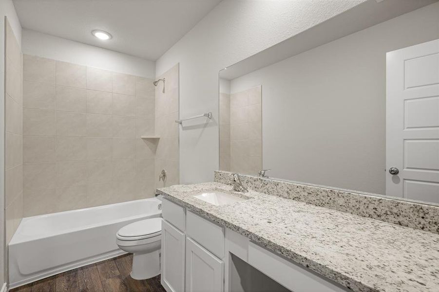 Furnished interior view inside a new home in Rocky Creek Crossing, Fort Worth (Image 5). Furnished interior view inside a new home in Rocky Creek Crossing, Fort Worth (Image 5).