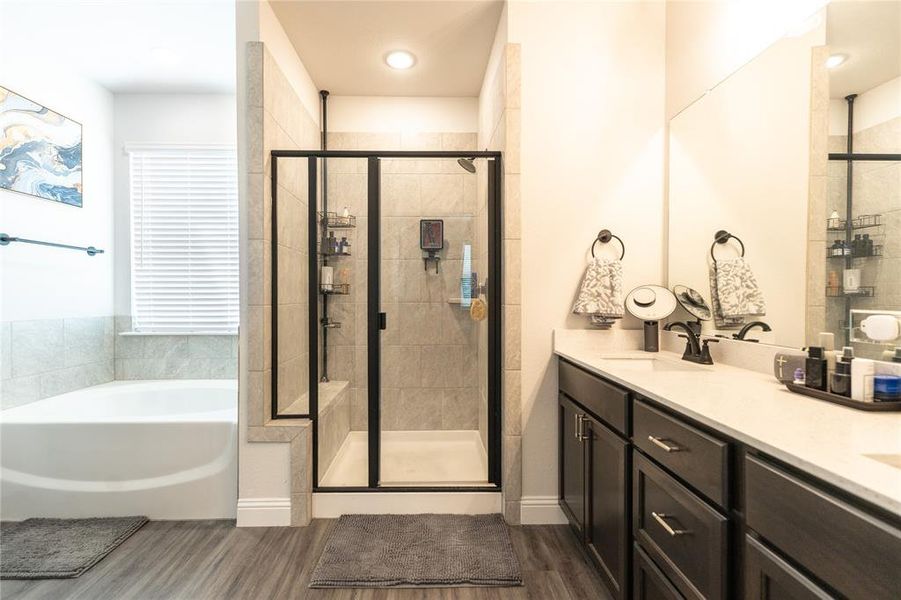 Furnished interior view inside a new home in , Irving (Image 9).