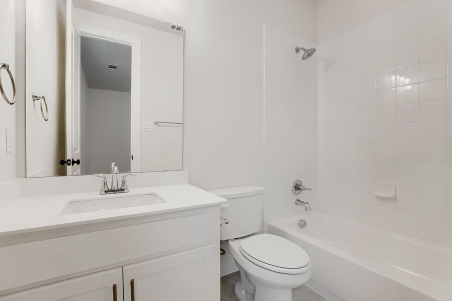3312 Santolina - Full Bathroom