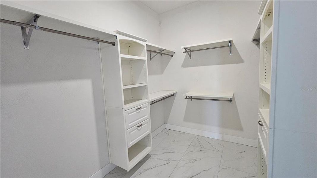 Spacious, unfurnished interior of a new home in , Port Charlotte (Image 23).