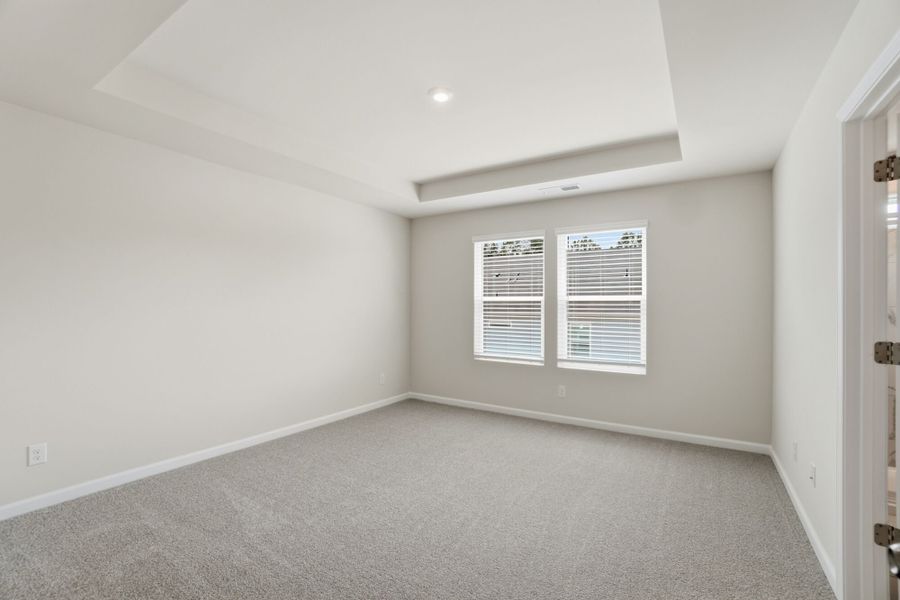 Spacious, unfurnished interior of a new home in Arbor Chase, Clover (Image 14).