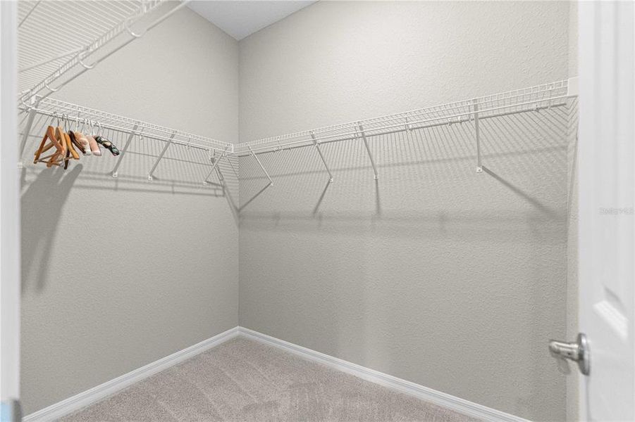 Spacious, unfurnished interior of a new home in , Ocala (Image 43).
