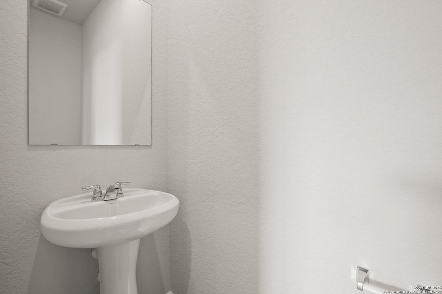 Image 36 of a home in Cinco Lakes. Image 36 of a home in Cinco Lakes.