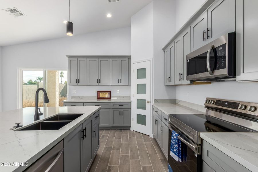 13 Arivaca 13 Arivaca