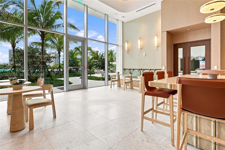 Community amenities in , Miami (Image 38).
