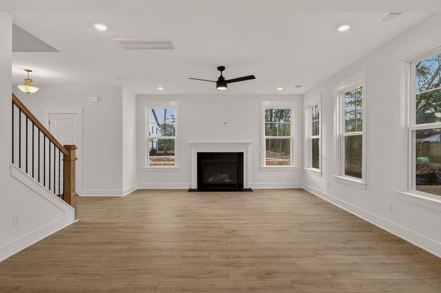 Representative unfurnished interior of a home built from the Ellis by Hunter Quinn Homes in Creek Pointe, Moncks Corner (Image 18).