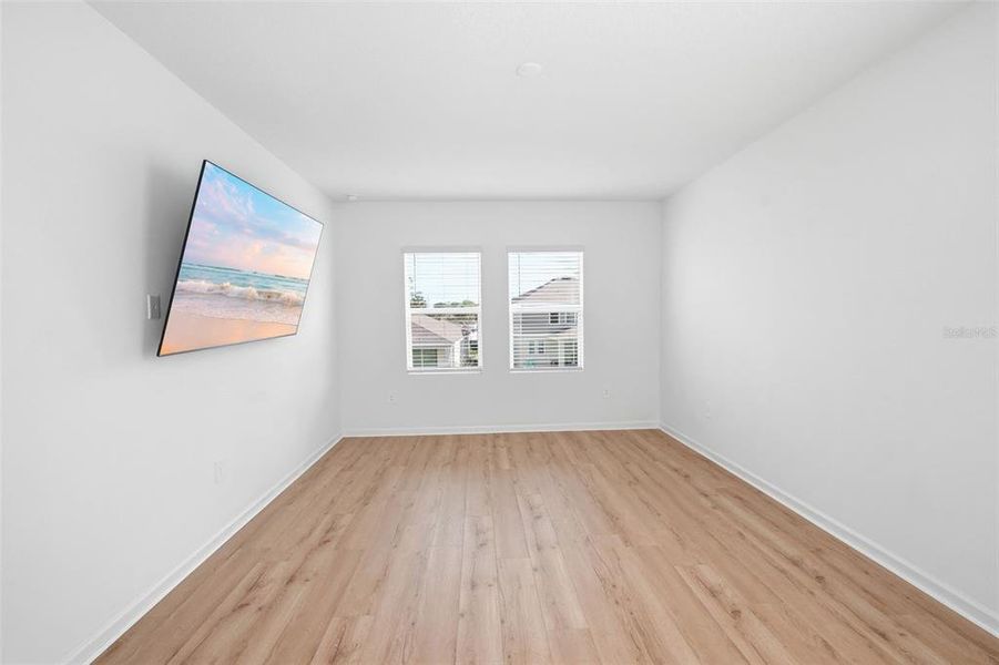 Spacious, unfurnished interior of a new home in , Debary (Image 29).