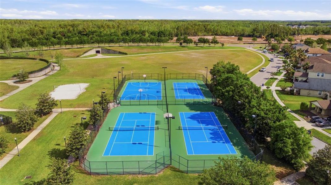 Community amenities in , Land O' Lakes (Image 50).