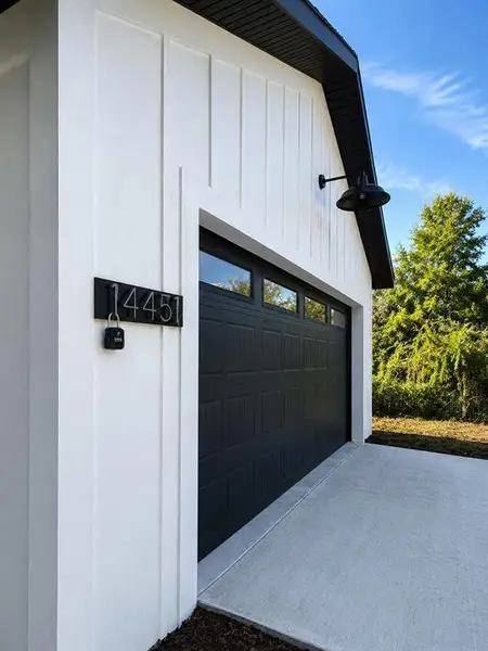 Exterior details and patio area of a home in , Summerfield (Image 4).