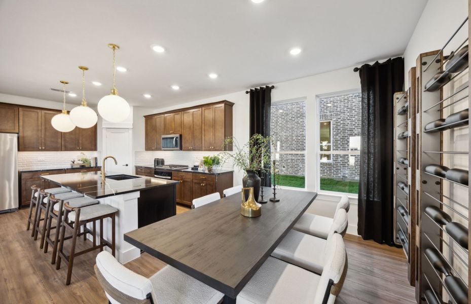 Dining area off kitchen