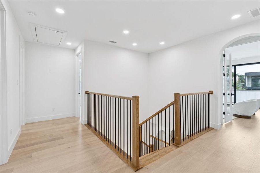 Spacious, unfurnished interior of a new home in , Dallas (Image 19).