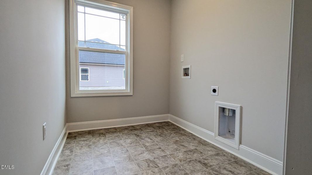 laundry room (lot 37)