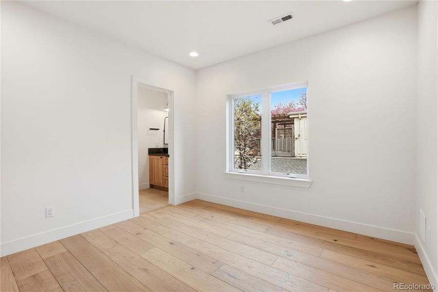 Spacious, unfurnished interior of a new home in , Denver (Image 24).