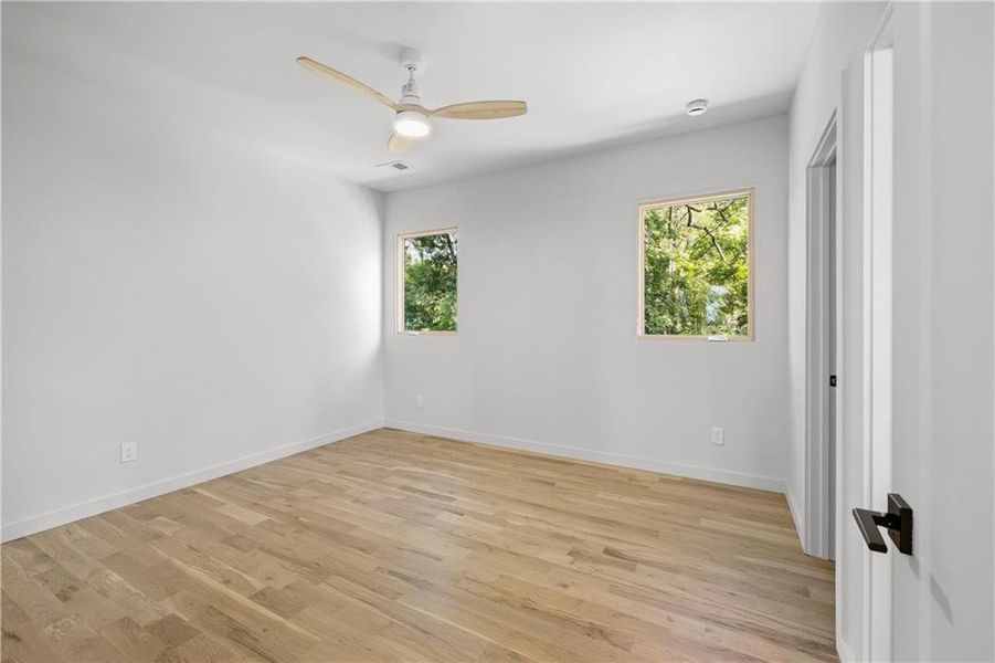 Spacious, unfurnished interior of a new home in , Atlanta (Image 16).
