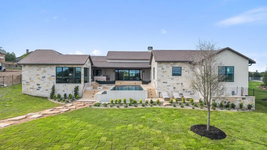 Image 38 of a home in .