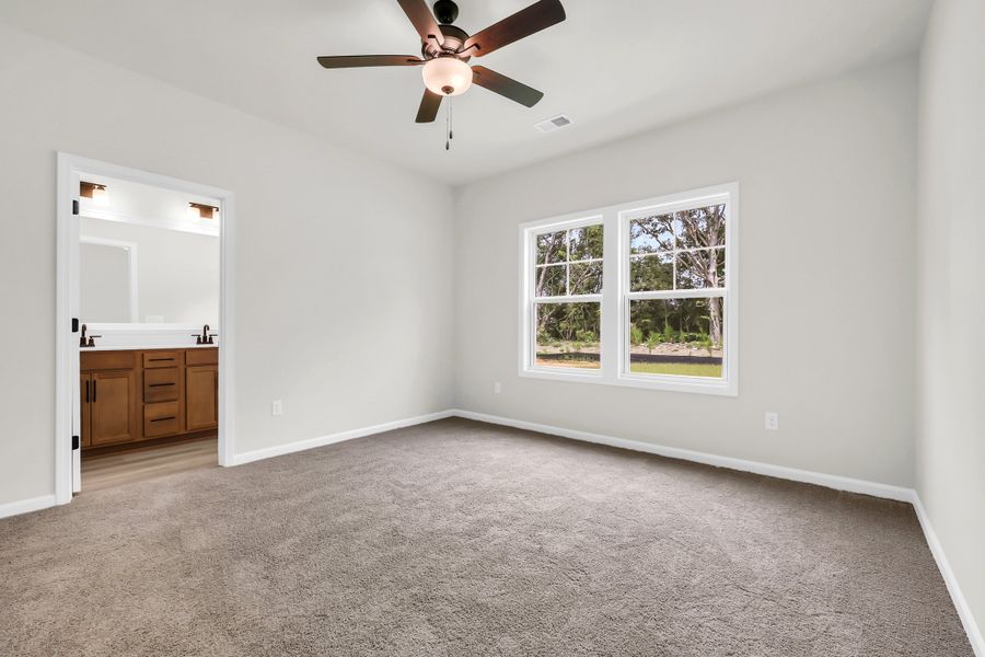 Representative unfurnished interior of a home built from the Charlotte II by Great Southern Homes in Briarfield, Conway (Image 17).
