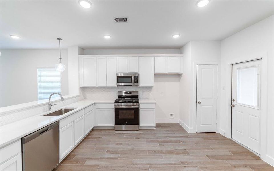 Furnished interior view inside a new home in River Ranch Meadows, Dayton (Image 5).