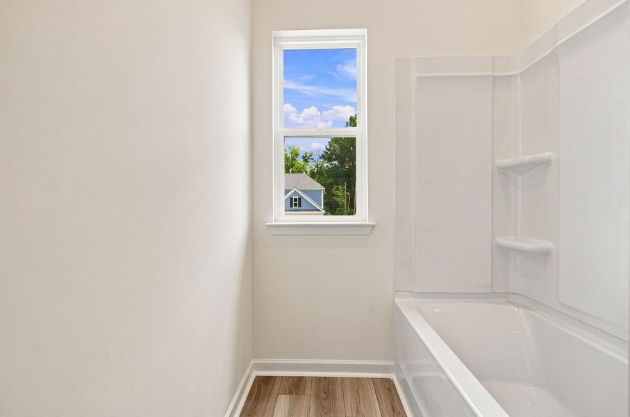 Spacious, unfurnished interior of a new home in Hampshire Hills, Columbia (Image 40).