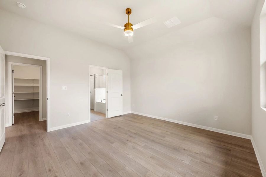 Spacious, unfurnished interior of a new home in La Cima, San Marcos (Image 21).