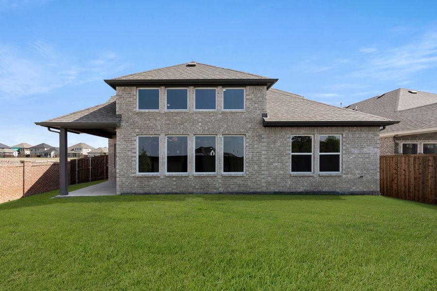 Representative exterior details of a home built from the Honor by Rockwell Homes in Creekside, Royse City (Image 3).