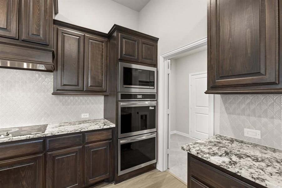 1315 Woodpecker-Kitchen-4
