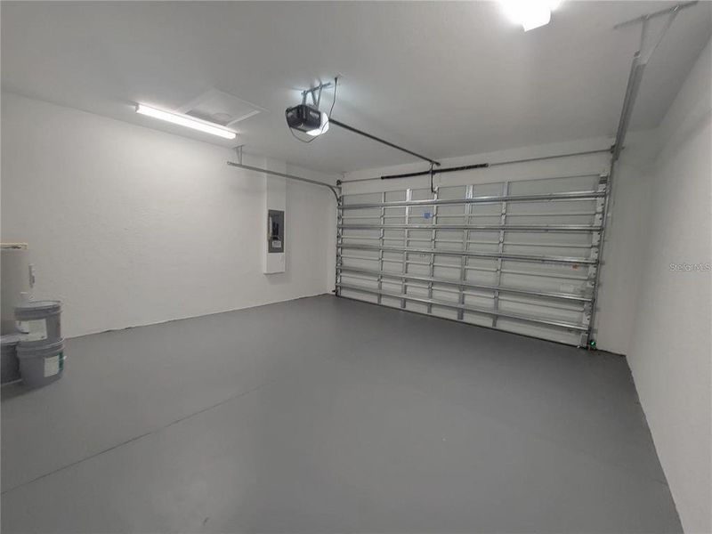 Spacious, unfurnished interior of a new home in , North Port (Image 24).