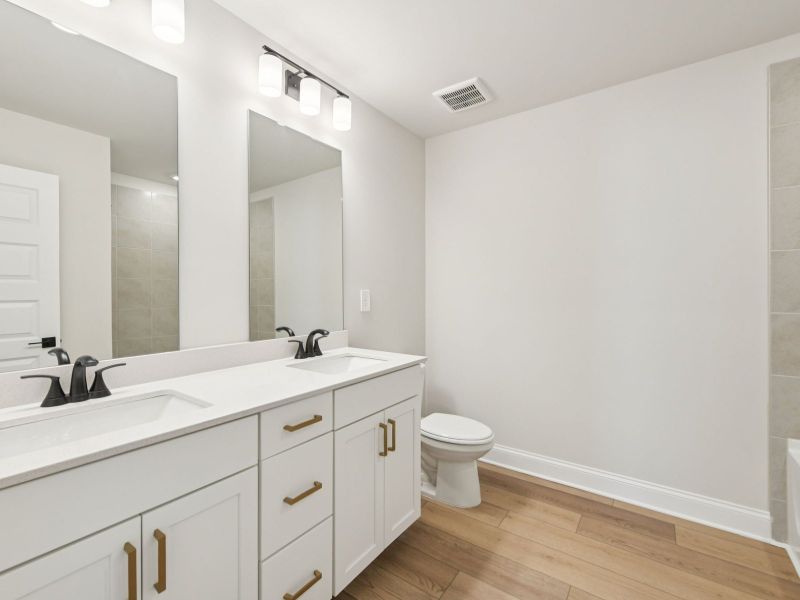 Furnished interior view inside a new home in River Pointe, Monroe (Image 9).