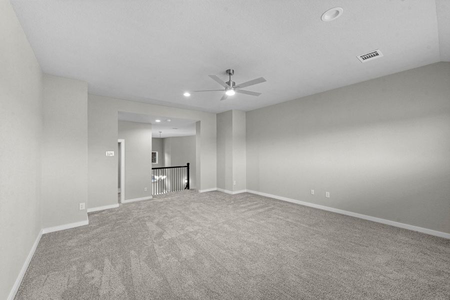 Spacious, unfurnished interior of a new home in Morton Creek Ranch, Katy (Image 29).