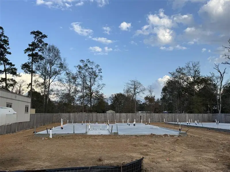 Site preparation for new homesites in Crockett Meadows, Conroe (Image 21).