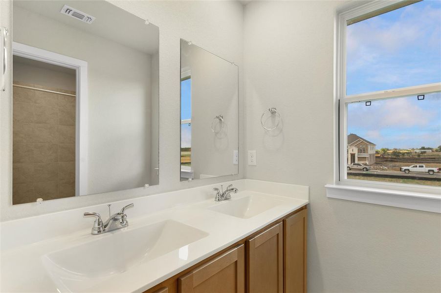 *PHOTO IS REPRESENTATIVE OF FLOORPLAN ONLY* *PHOTO IS REPRESENTATIVE OF FLOORPLAN ONLY*