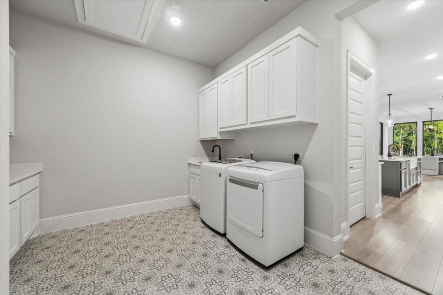 Furnished interior view inside a new home in , Fulshear (Image 28).