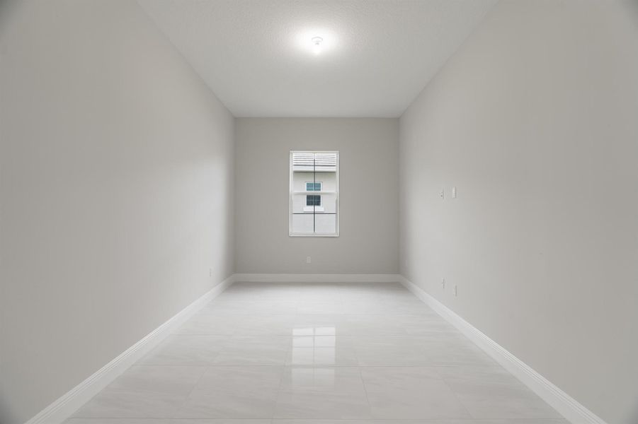 Spacious, unfurnished interior of a new home in , Port St. Lucie (Image 23).