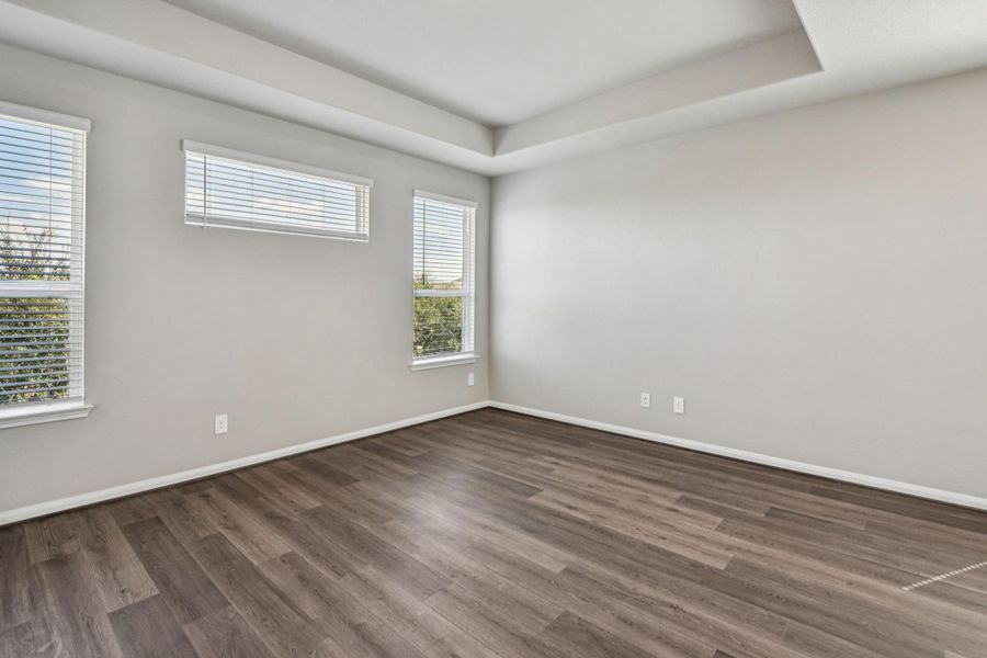 Spacious, unfurnished interior of a new home in Spring Brook Village - Luxe Series, Houston (Image 18).