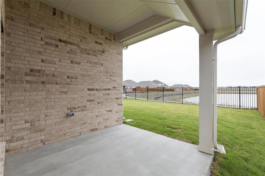 2148 Martins Pond  Patio