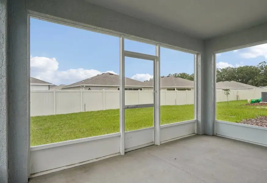 Exterior details and patio area of a home in Cassie Oaks, Jacksonville (Image 23).