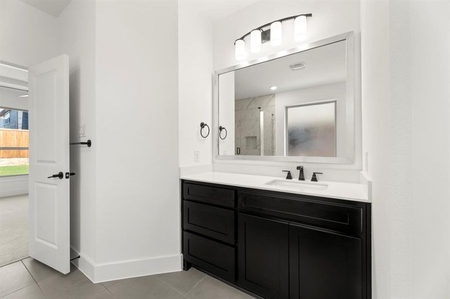 19_20. 5513 Burford - Bath (4) 19_20. 5513 Burford - Bath (4)