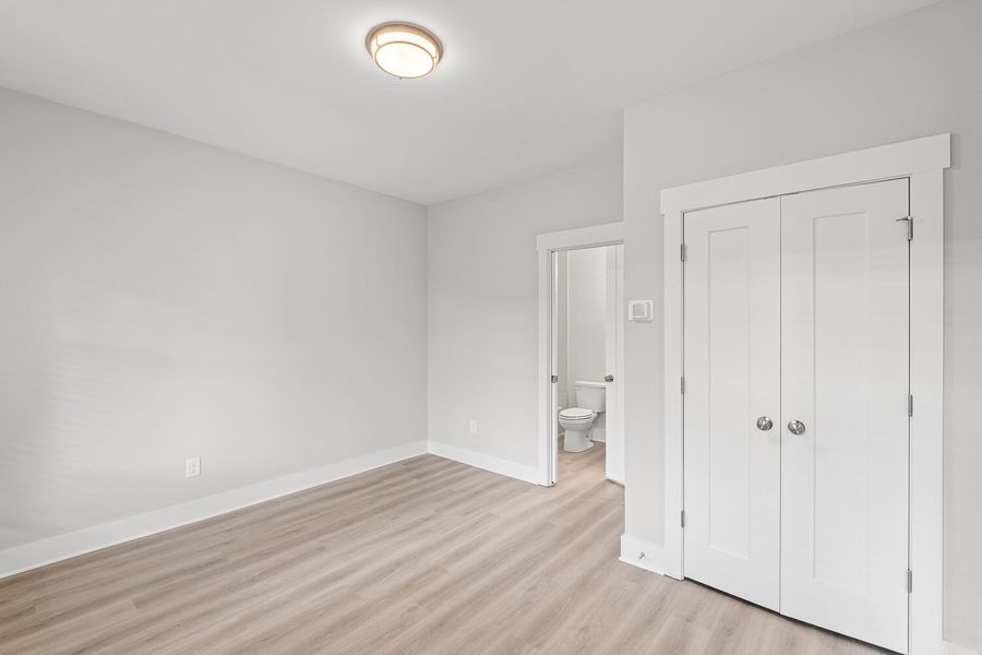 Representative unfurnished interior of a home built from the The Kensington by JW Collection in Devin's Shire, Kennesaw (Image 13).