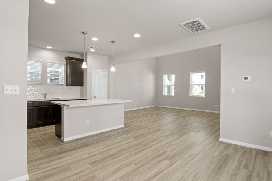 New Home in Taylor, TX.  - Slide 9