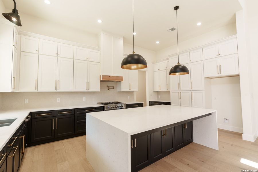 Furnished interior view inside a new home in , Boerne (Image 10).